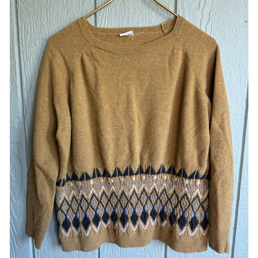 Celtic and Co Lambswool Sweater, Large